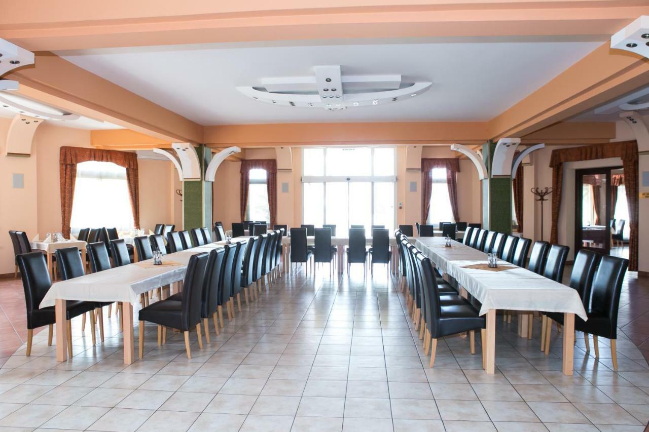 Hotel Fortuna Davod ภายนอก รูปภาพ